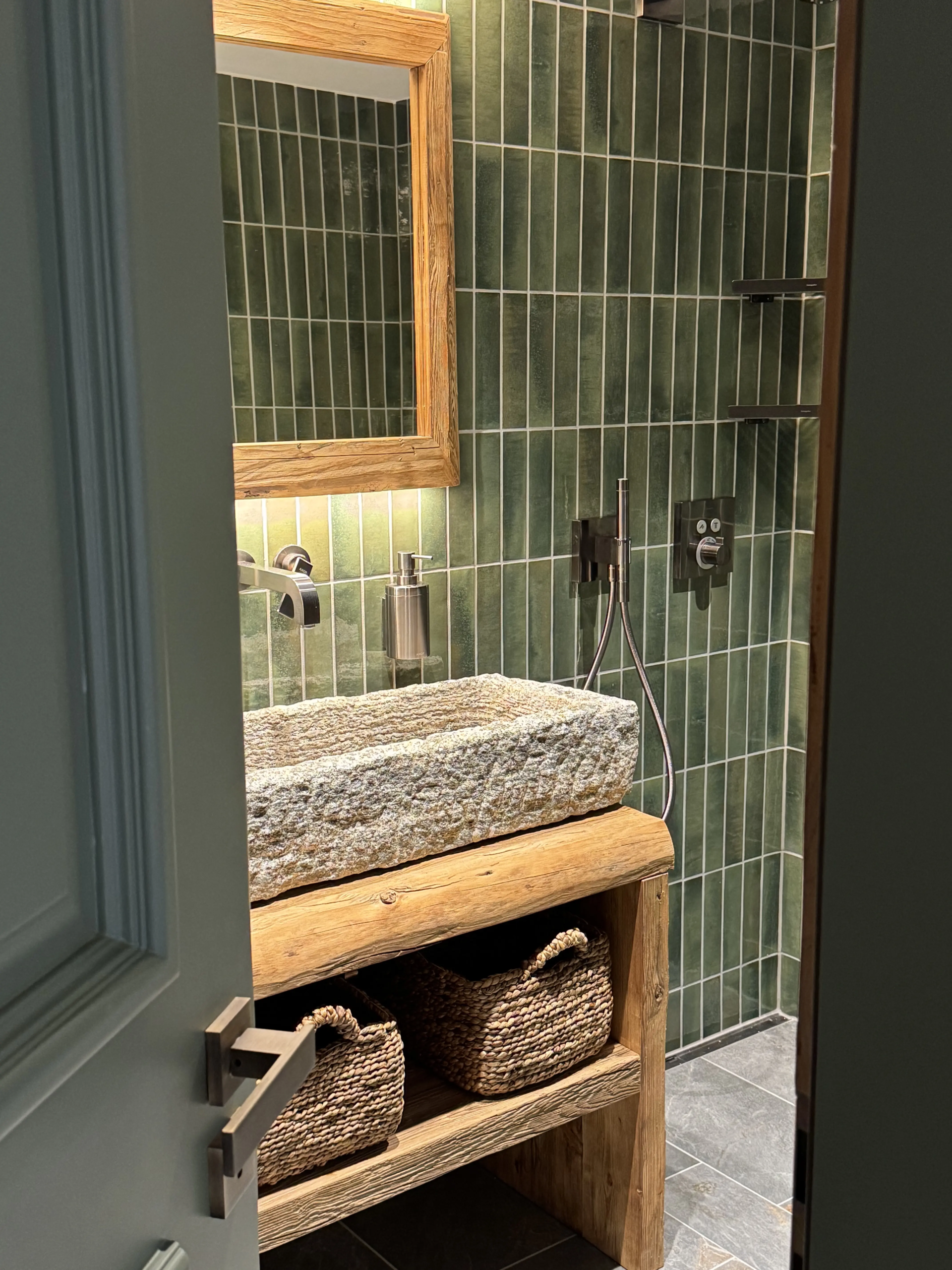 Edelwiis Interiors Arosa Bad