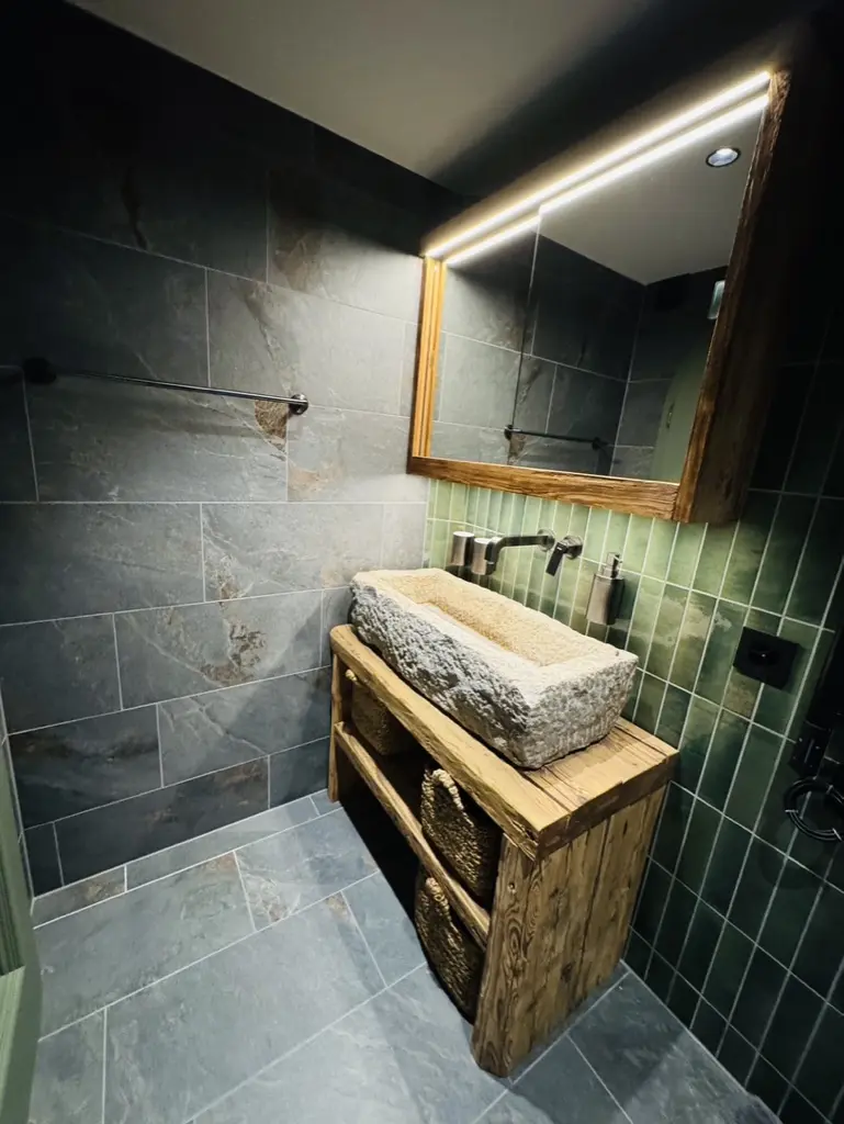 Edelwiis Interiors Arosa Bad